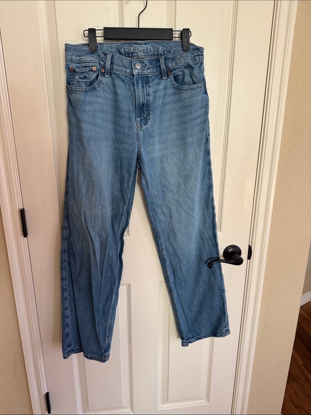 American Eagle Ex Boyfriend Jean. Size 4. Blue color.
